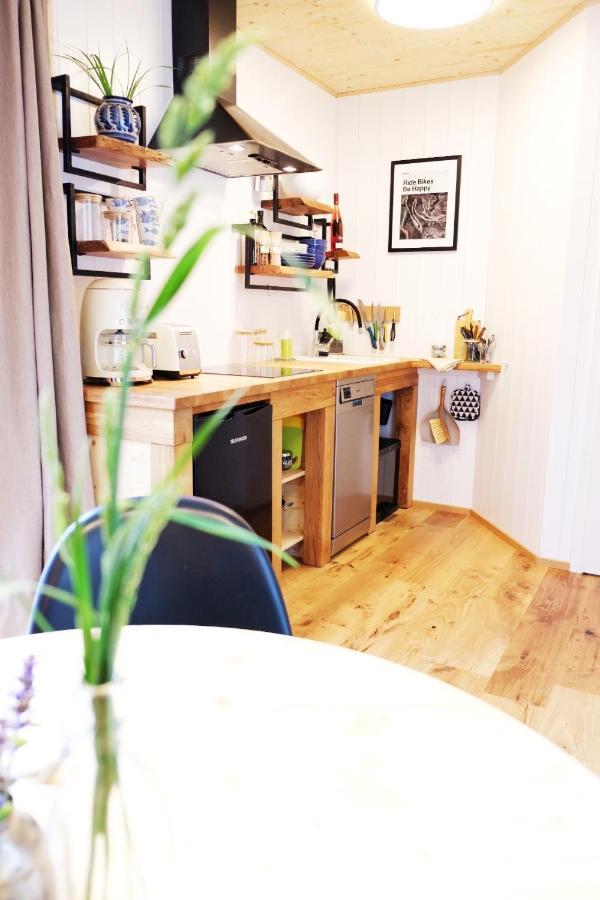 Hjem - Tiny Homes Direkt Am Wald Zwischen Allgaeu & Bodensee Bergatreute Eksteriør bilde